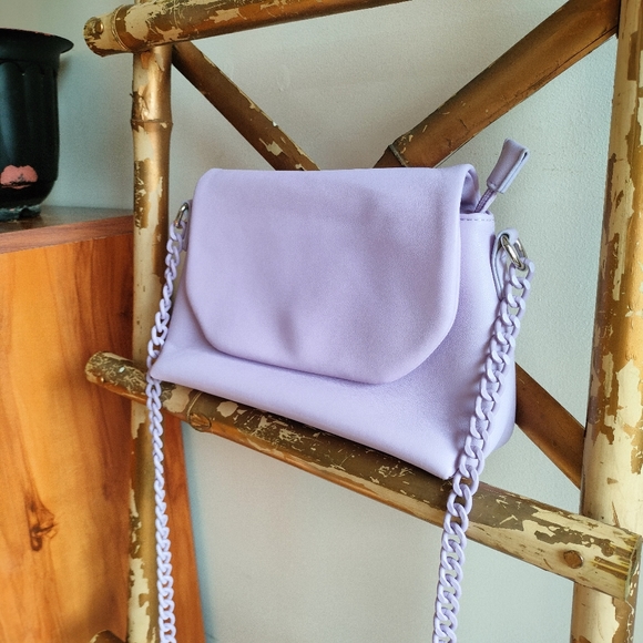 Lavender Padded Shoulder Sling Bag - Picture 10 of 13